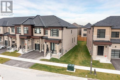 136 Ogston Cres, Whitby, ON, L1P0H3 | Card Image