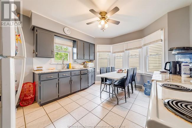 1418 Pillette Rd, House other with 3 bedrooms, 2 bathrooms and null parking in Windsor ON | Image 14