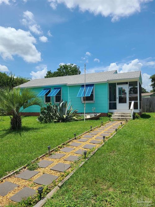 4 Nw Gilliland Rd, Pensacola, FL, 32507-3714 | Card Image