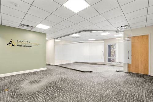 103 Stiles Rd, Salem, NH, 03079-4847 | Card Image