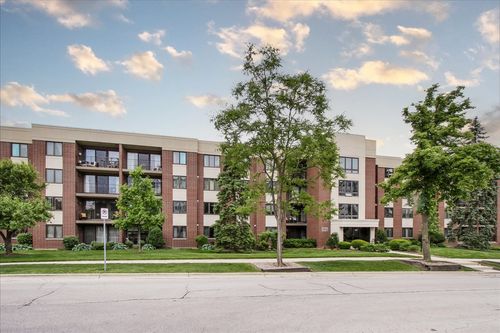108-212 W Saint Charles Rd, Lombard, IL, 60148-2268 | Card Image