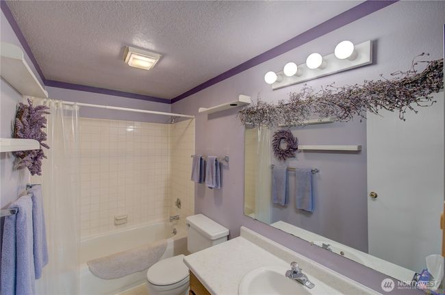 Main house bathroom #2 | Image 23