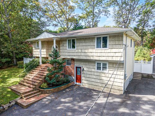 6 Wyandanch Blvd, Smithtown, NY, 11787-1928 | Card Image
