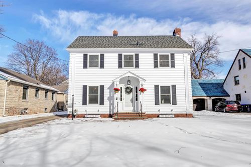 1306 E Forest Avenue, NEENAH, WI, 54956 | Card Image