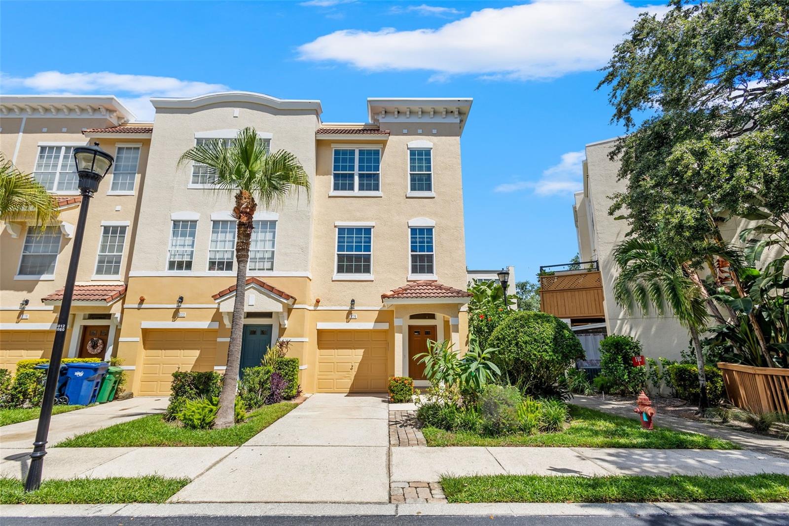 Bayshore Oaks Dr, Tampa, FL 33611