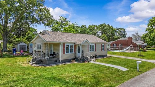 28 Woodward St, woodruff, SC, 29388-9002 | Card Image