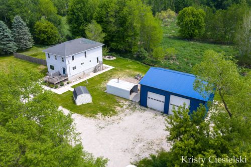 2162 S Stone Rd, Fremont, MI, 49412-7752 | Card Image