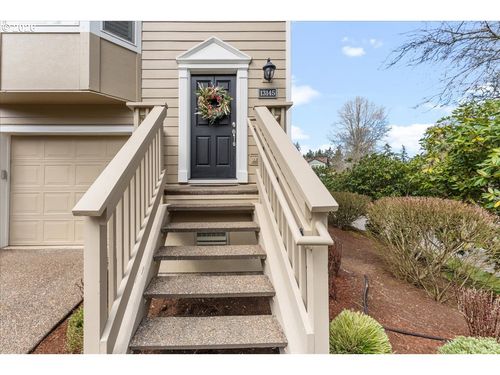13145 Sw Worchester Pl, Tigard, OR, 97223 | Card Image