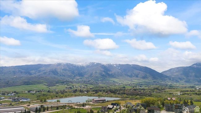 Stunning location with beautiful views in all directions | Image 26