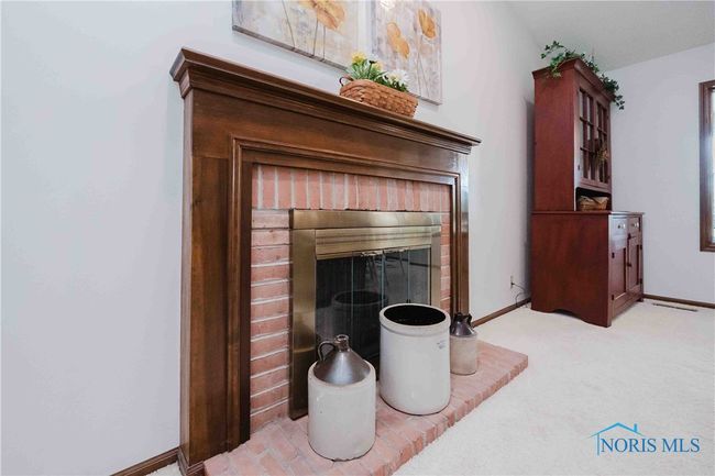 Living Room Gas Fireplace | Image 9