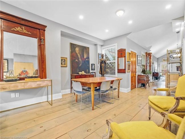 80 Ferrie St W, House other with 2 bedrooms, 2 bathrooms and 1 parking in Hamilton ON | Image 6