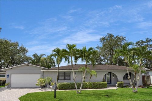 750 Sw Salerno Rd, Stuart, FL, 34997-6256 | Card Image