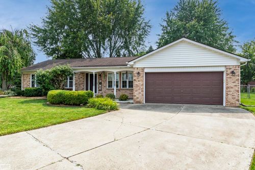 35328 Riebel Ct, Clinton Twp, MI, 48035-2261 | Card Image