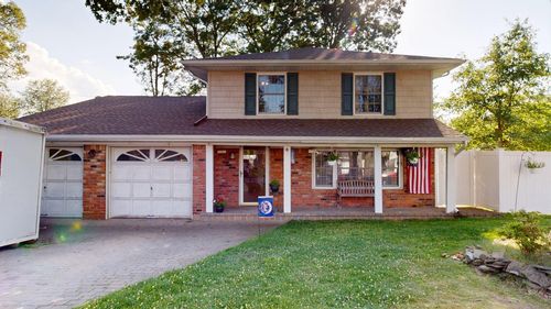 130 Orienta Ave, Lake Grove, NY, 11755-2520 | Card Image