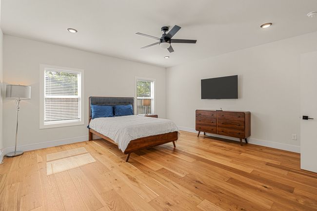 1st Level Guest Bedroom | Image 15