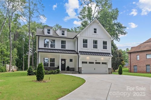 5902 Beatties Ford Rd, Charlotte, NC, 28216-2204 | Card Image
