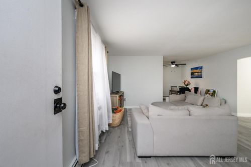 apt-11n-289 Main St, Spotswood, NJ, 08884-2325 | Card Image