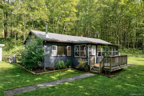 256 Pleasant Valley Rd, Callicoon, NY, 12723-5567 | Card Image