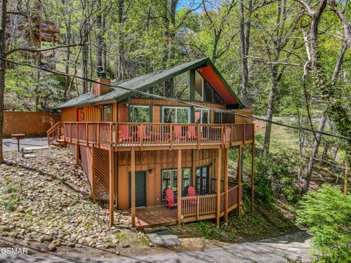 913 Echo Pl, Gatlinburg, TN, 37738-3714 | Card Image