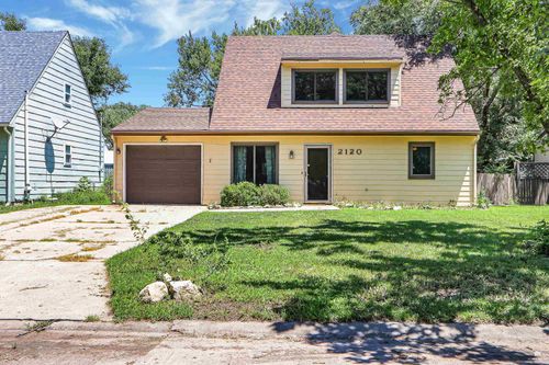 2120 Halls Lndg, Manhattan, KS, 66502-4866 | Card Image