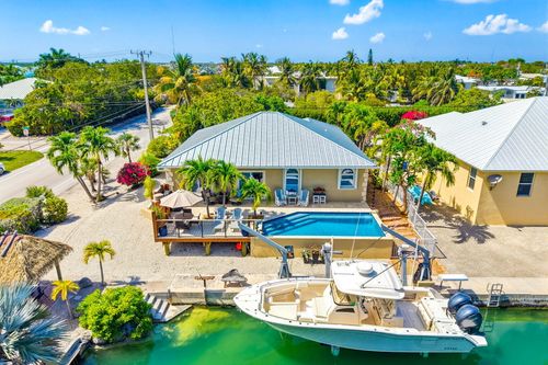 21012 6th Ave, Cudjoe Key, FL, 33042-4031 | Card Image