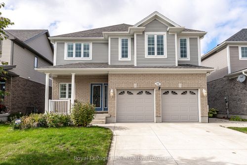 {{alt}} | Card Image