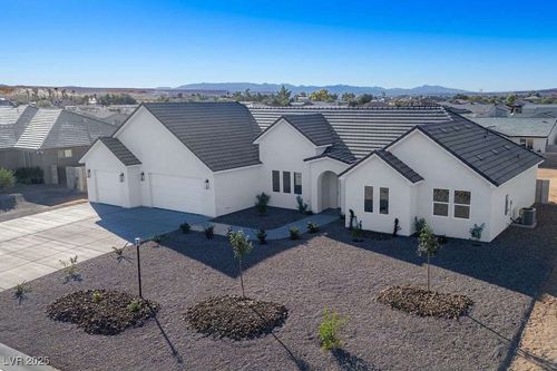 1573 Heights Dr, Logandale, NV, 89021-9980 | Card Image