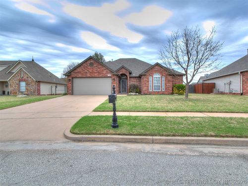 1706 Austin Pl, Broken Arrow, OK, 74011-3967 | Card Image