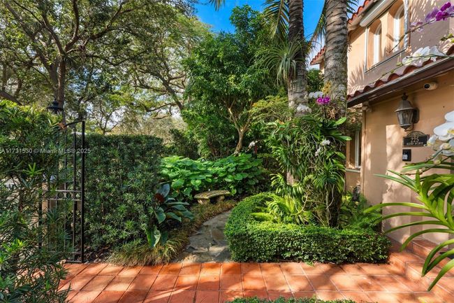 225 Alesio Ave, House other with 5 bedrooms, 8 bathrooms and null parking in Coral Gables FL | Image 18