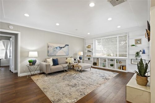 2400 Quincy Ave, Long Beach, CA, 90815-1821 | Card Image