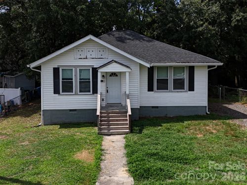 1113 W 5th Ave, Gastonia, NC, 28052-3912 | Card Image