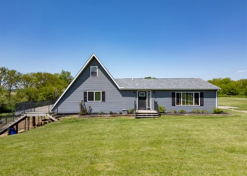 1042 290th St, Viola, IL, 61486-9532 | Card Image