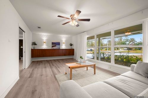 555 Woodhaven St, Baton Rouge, LA, 70815-4659 | Card Image