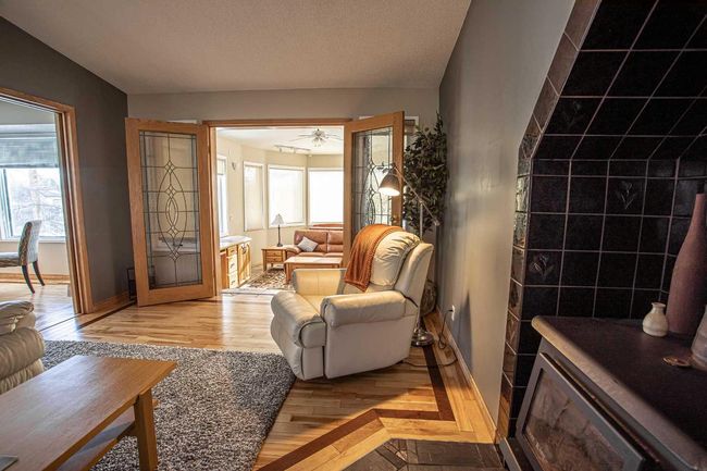 10701 104 Street, House other with 4 bedrooms, 3 bathrooms and 4 parking in High Level AB | Image 10