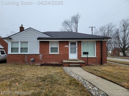 28259 Floral St, Roseville, MI, 48066-4714 | Card Image