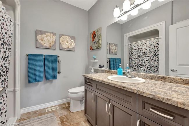 1 - 41 Garden Ave, Townhouse with 4 bedrooms, 3 bathrooms and 3 parking in Brantford ON | Image 11