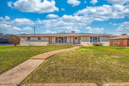 7001 Richlynn Ter, Richland Hills, TX, 76118-5119 | Card Image