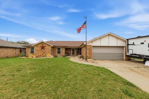 5721 Havana Dr, North Richland Hills, TX, 76180-6121 | Card Image