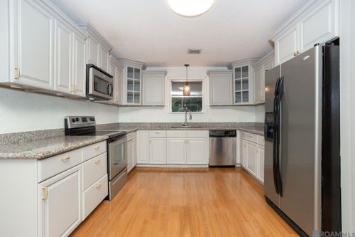 424 Centenary Dr, Baton Rouge, LA, 70808-4703 | Card Image