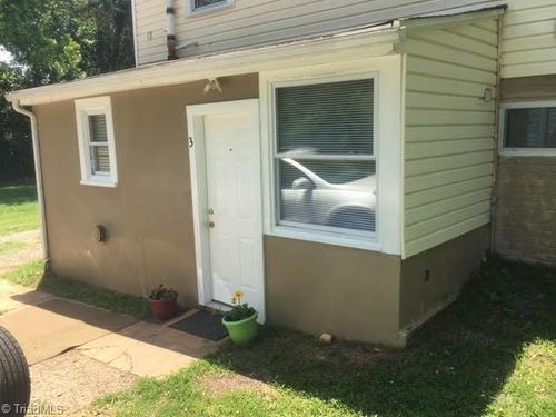 apt-3-901 Uhles St, Reidsville, NC, 27320-4976 | Card Image