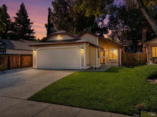 110 Fairview Drive, Vacaville, CA, 95687 | Card Image