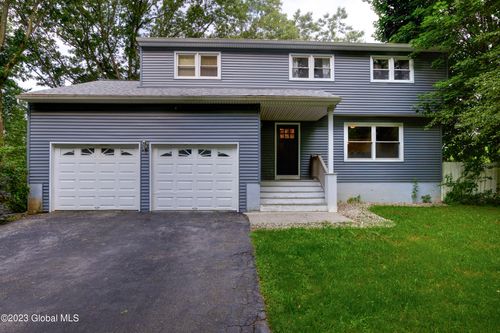 33 Concord Drive, Saratoga Springs, Inside, NY, 12866 | Card Image