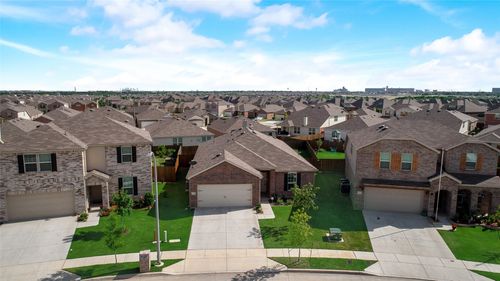 2308 Bermont Red Ln, Fort Worth, TX, 76131-1627 | Card Image