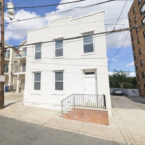 12 68th St, Guttenberg, NJ, 07093 | Card Image