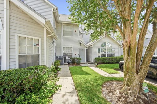 12287 Armenia Gables Cir, TAMPA, FL, 33612-3940 | Card Image
