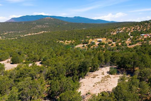 1 Duncan Dr, Tijeras, NM, 87059-6313 | Card Image