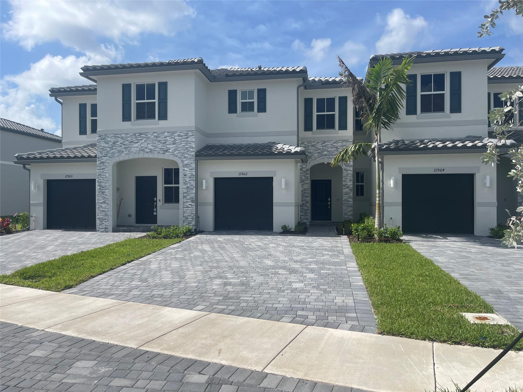 47th Mnr, Coral Springs, FL 33076