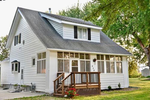 8585 Dale Road, Woodbury, MN, 55129 | Card Image