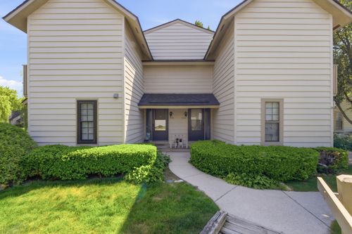 648 Mitchell Ct, Gurnee, IL, 60031-3141 | Card Image