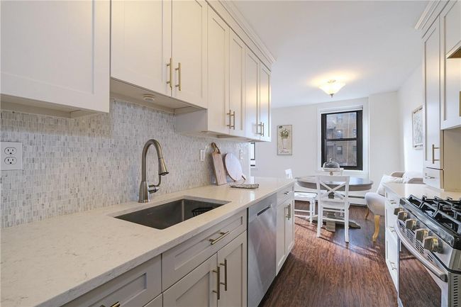 Close-up of counter and sink. | Image 19